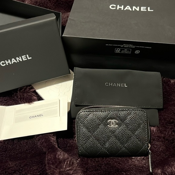 CLASSIC ZIPPED COIN PURSE, NewWith Tag - Picture 2 of 4